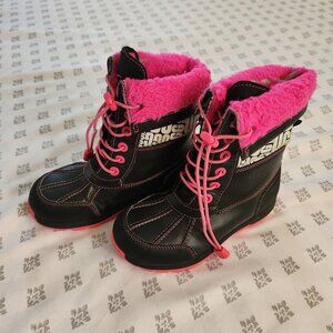 UGG Winter Boots for a Toddler Size 13